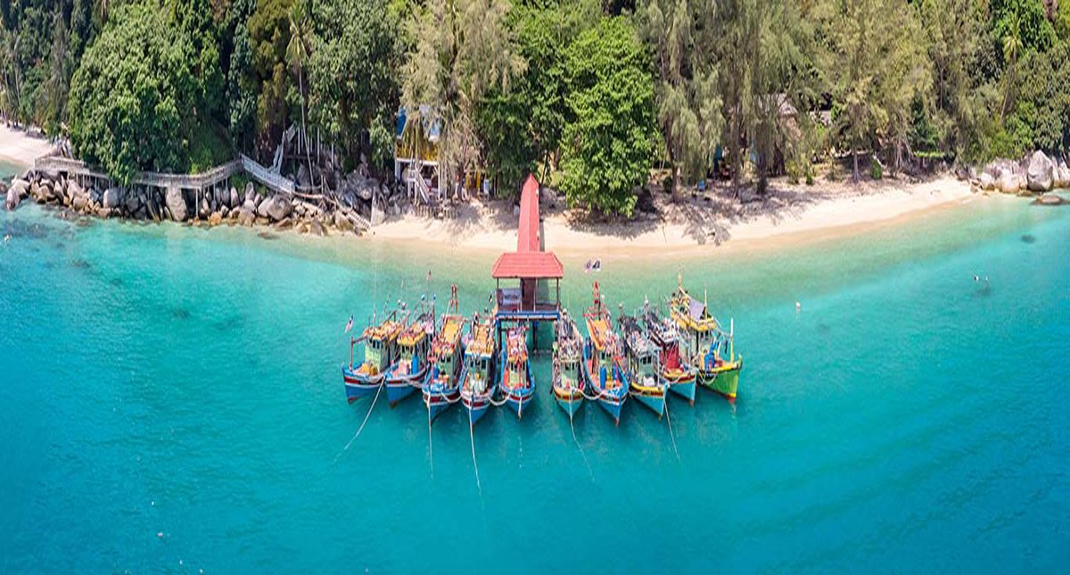 Crystal clear water at Perhentian Island